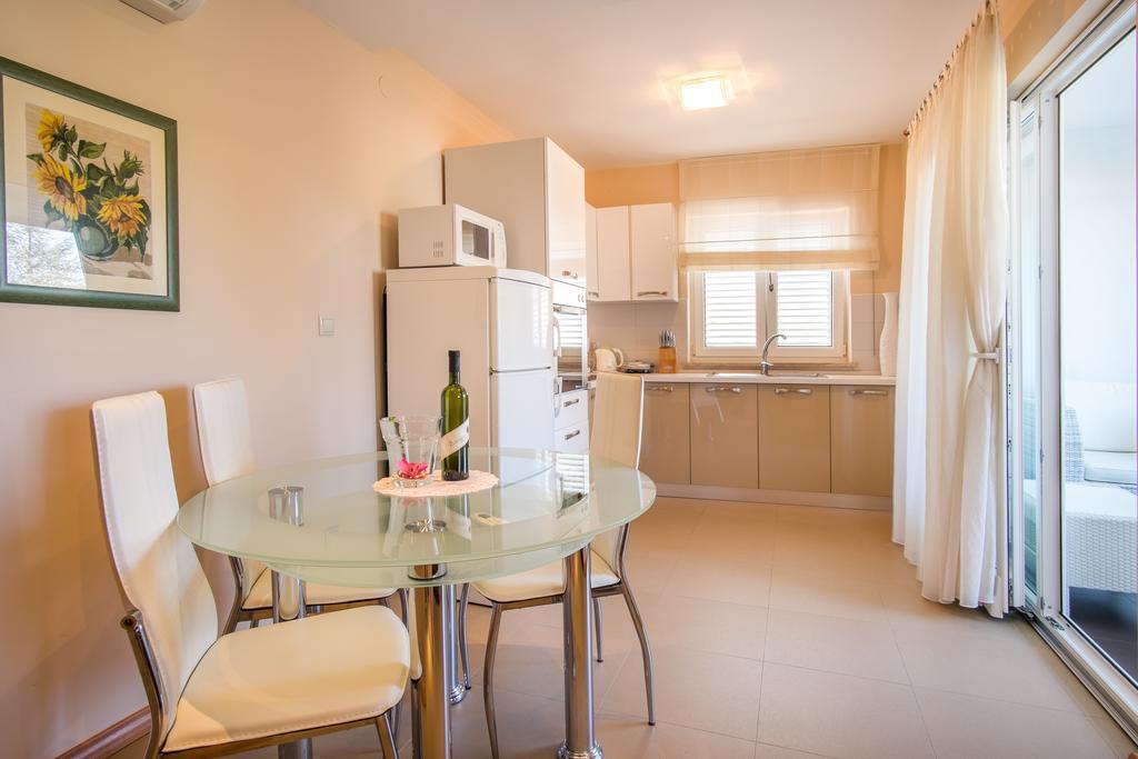 מאלינסקה Villa Palma מראה חיצוני תמונה